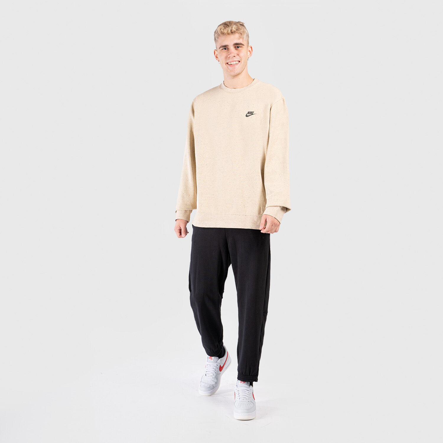 Nike club 2024 beige sweatshirt