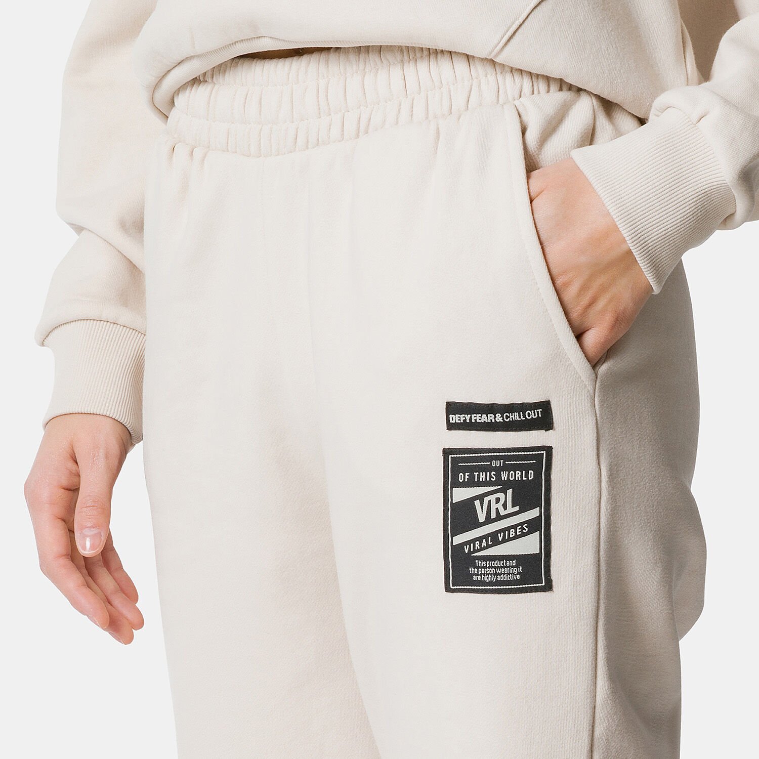 Pantaloni black friday outlet
