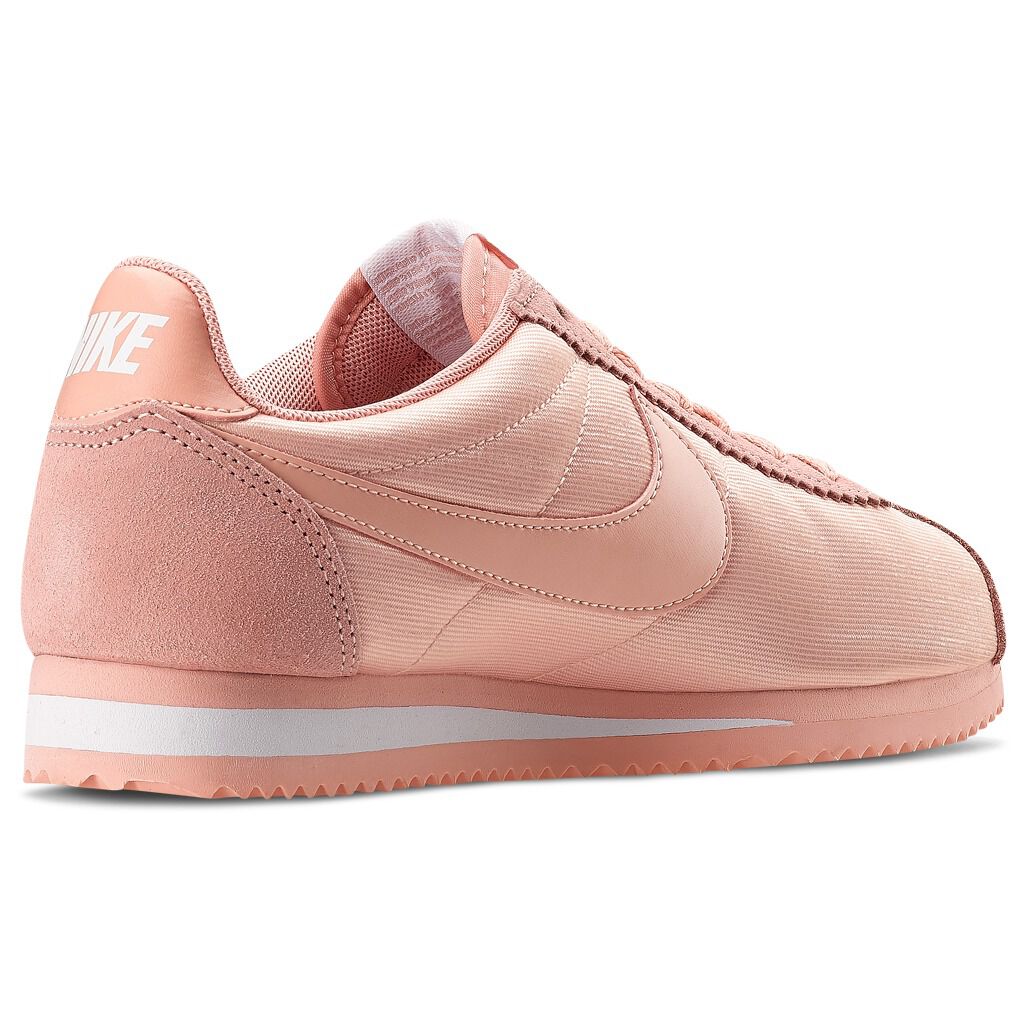 Nike cortez hotsell salmon pink