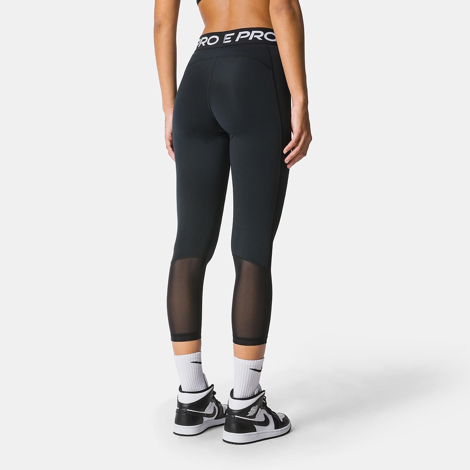Nike Pro black and white Leggings AW LAB