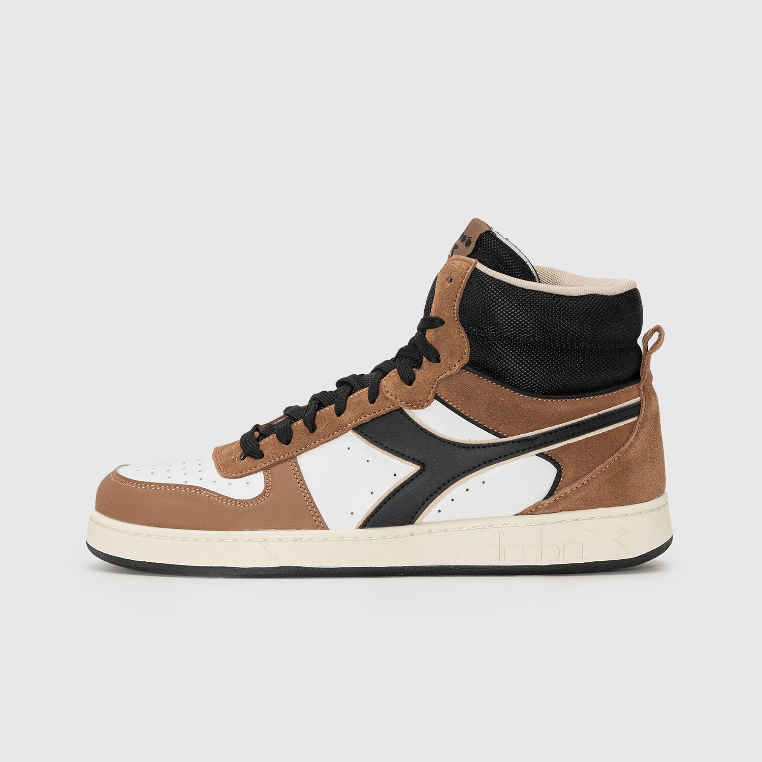 Diadora marroni on sale
