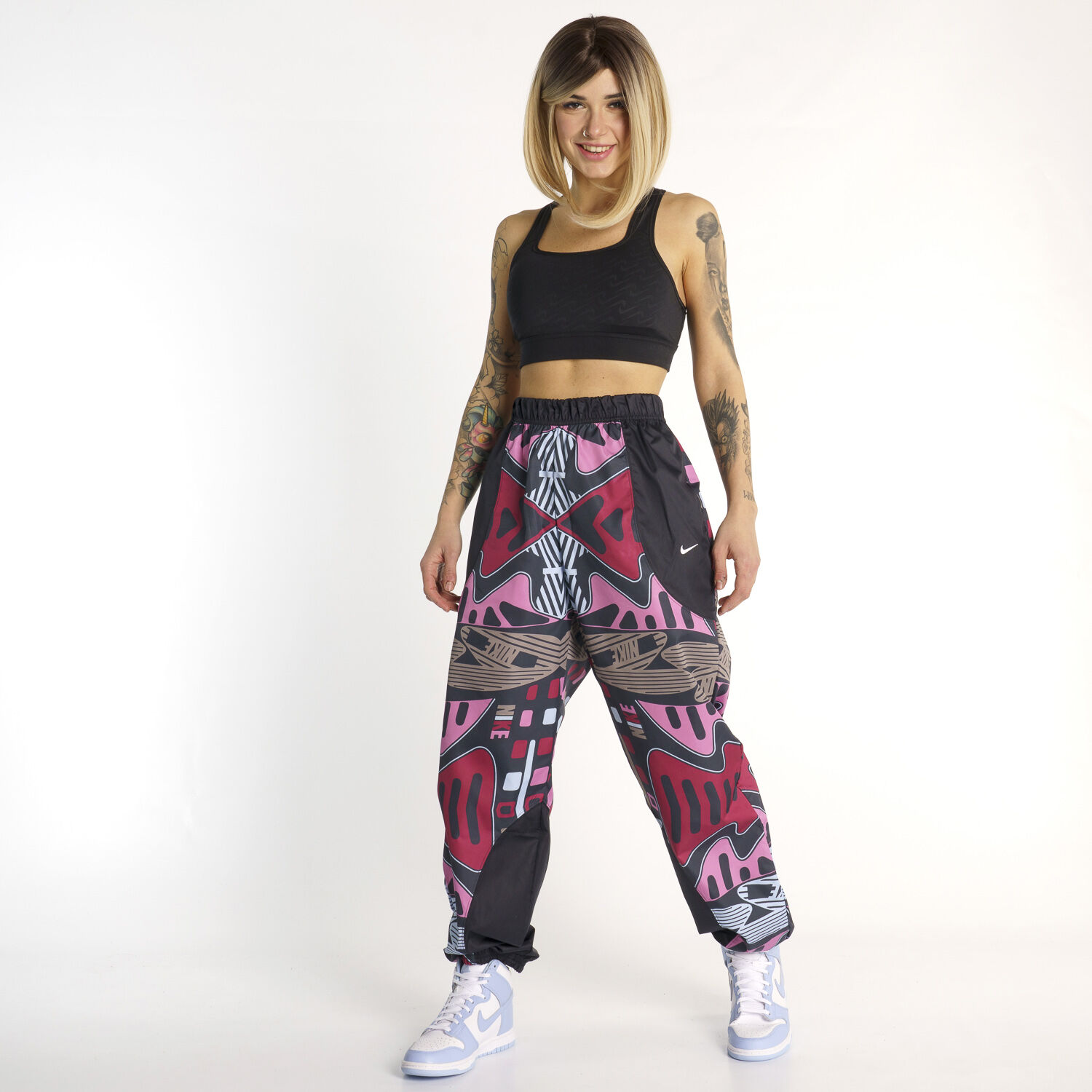 Nike shop multicolor sweatpants