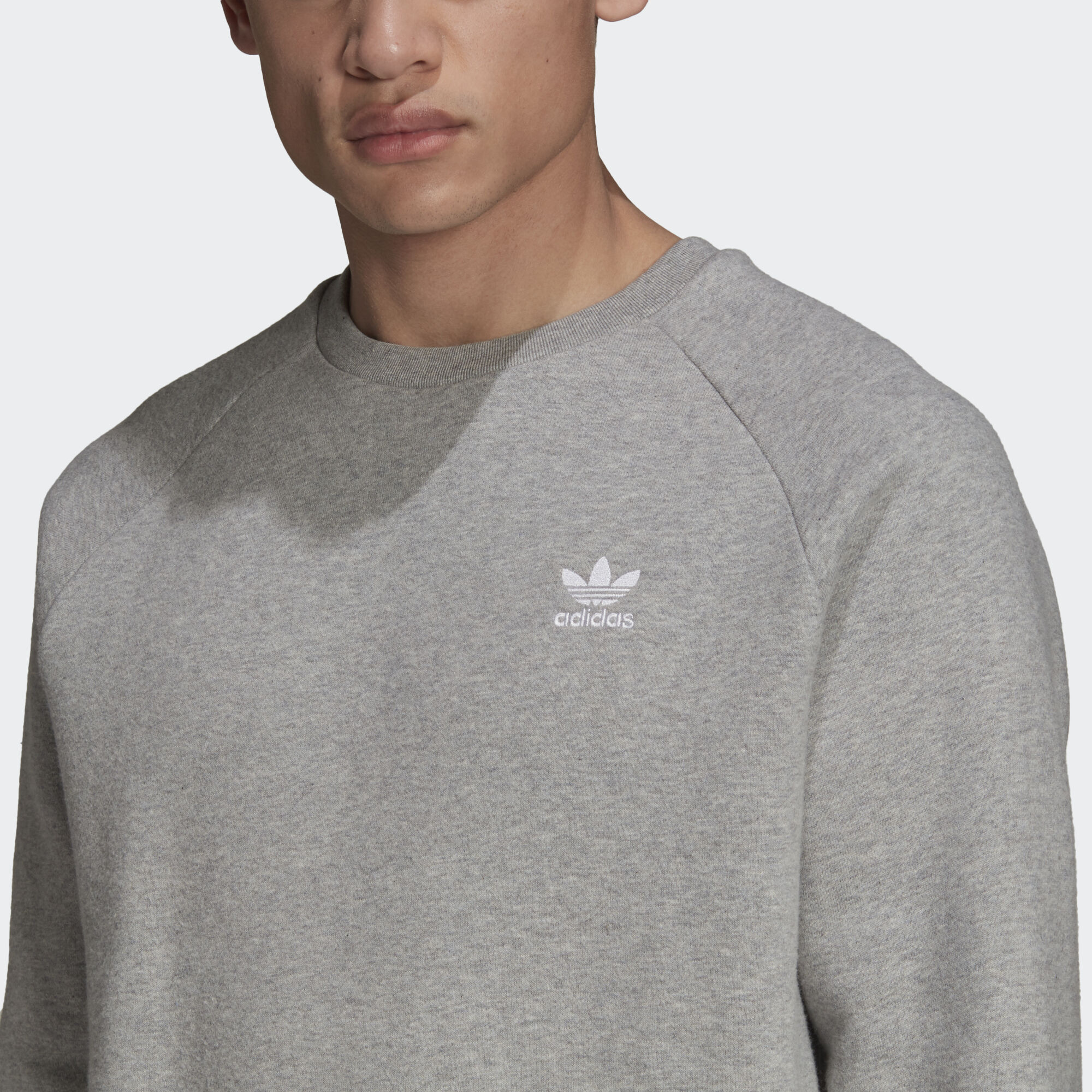 Adidas originals essential crew online neck sweatshirt in gre