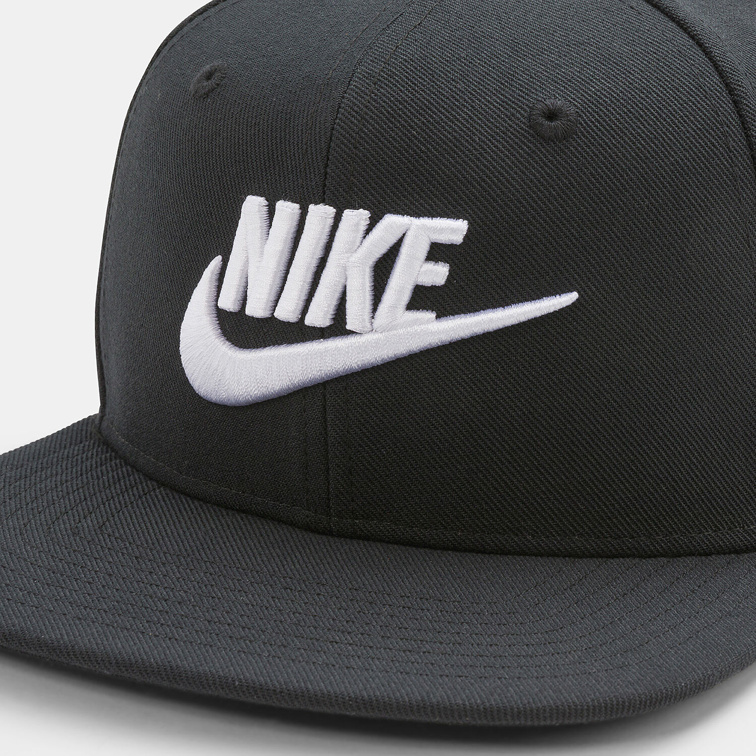 Nike Dri-Fit Pro cap, black and white | AW LAB