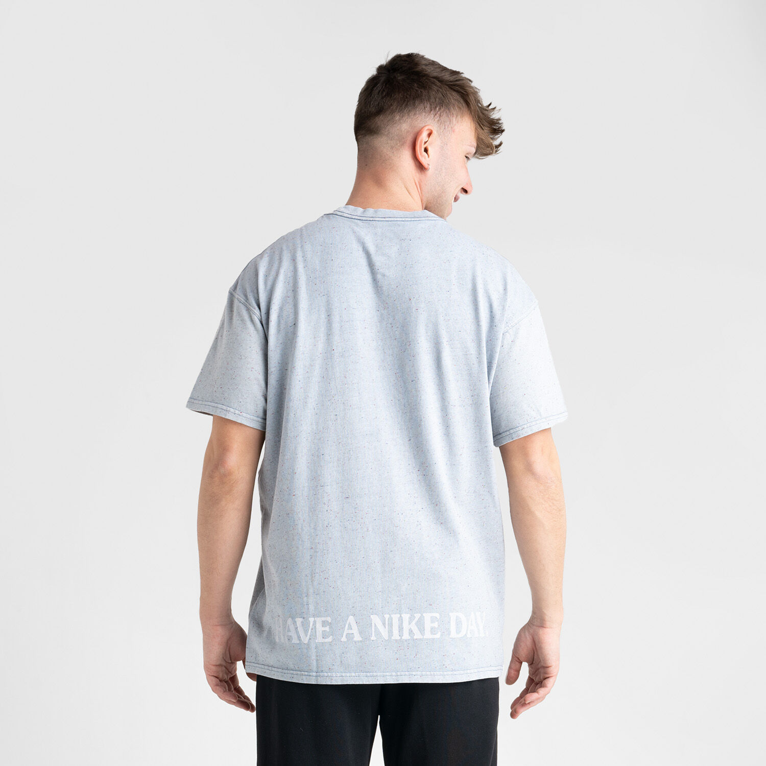 T shirt Nike Day Floral multicolor AW LAB