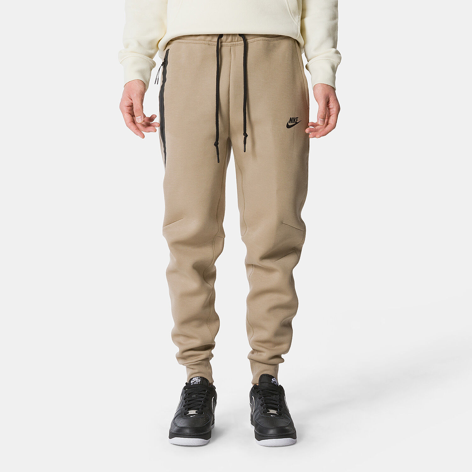 Beige nike joggers outlet