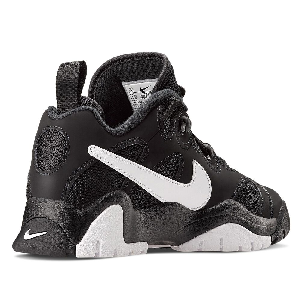Nike baskets air deals barrage low