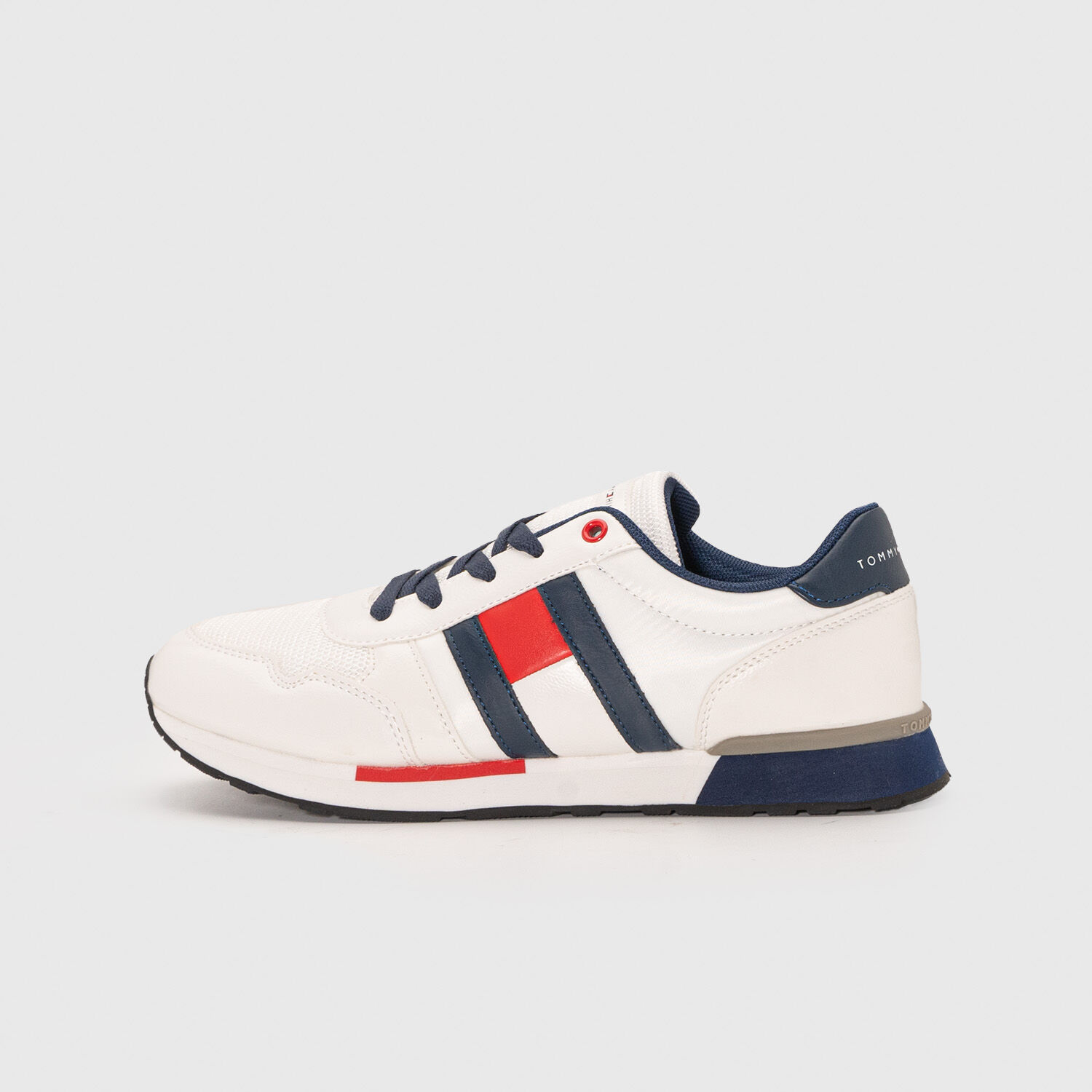 Tommy hilfiger j 2025