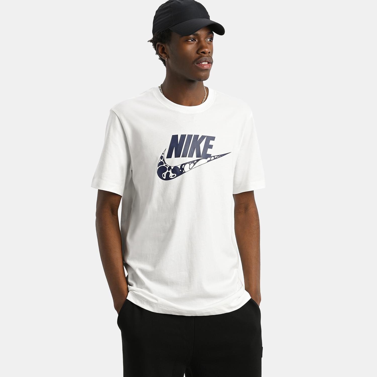 Nike futura t shirt white shop