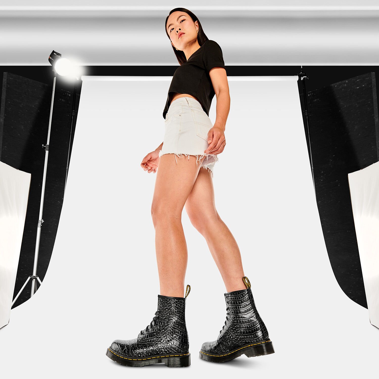 Aw lab hot sale dr martens