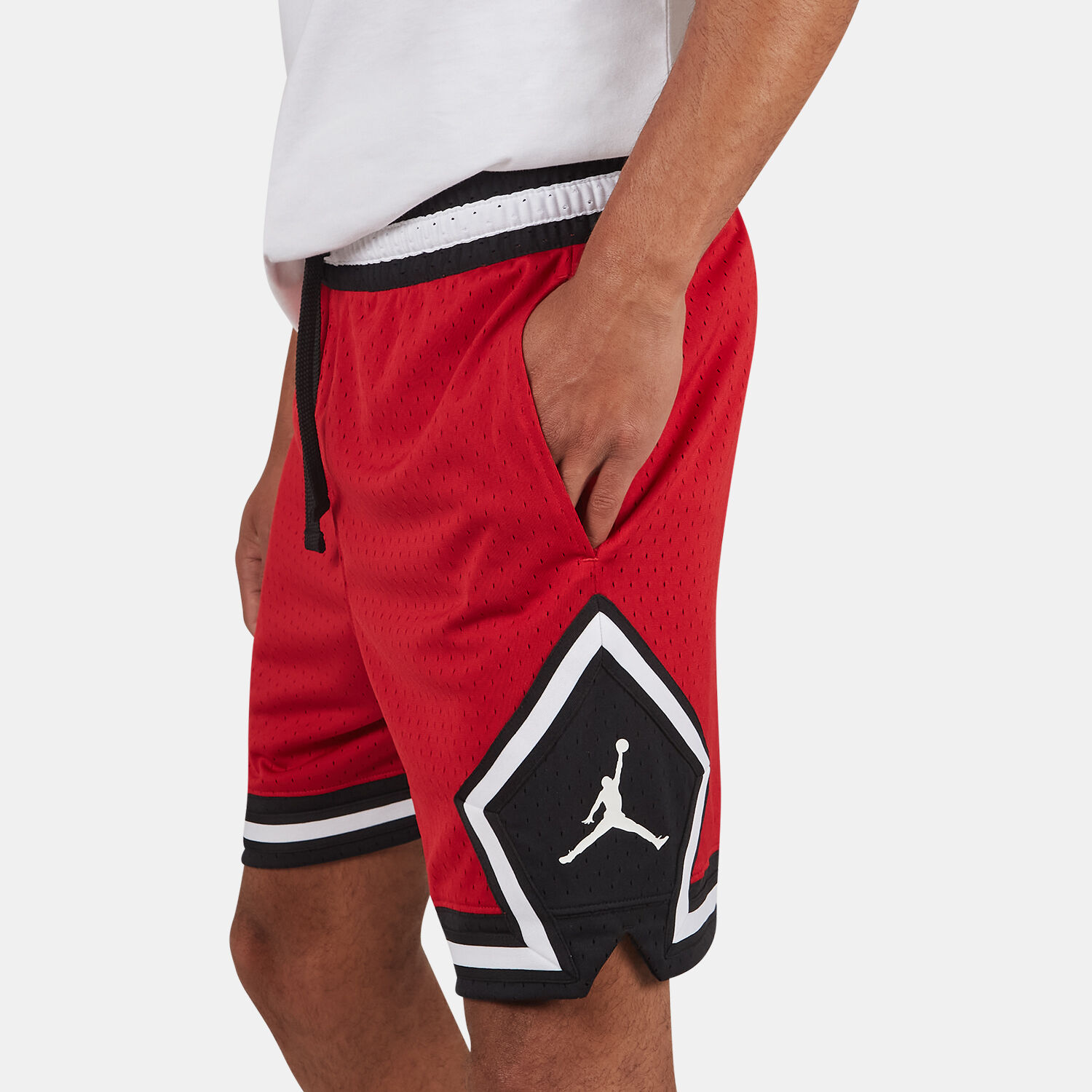Black and red jordan shorts new arrivals
