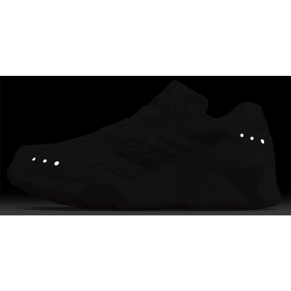 Reebok aztrek on discount feet