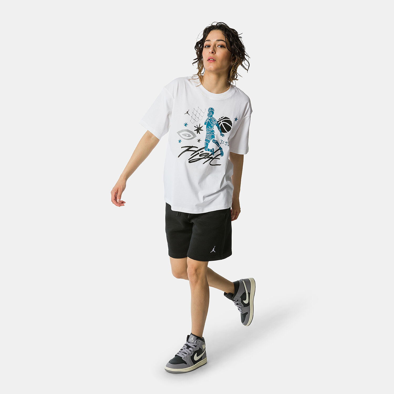White and black hot sale jordan shirt