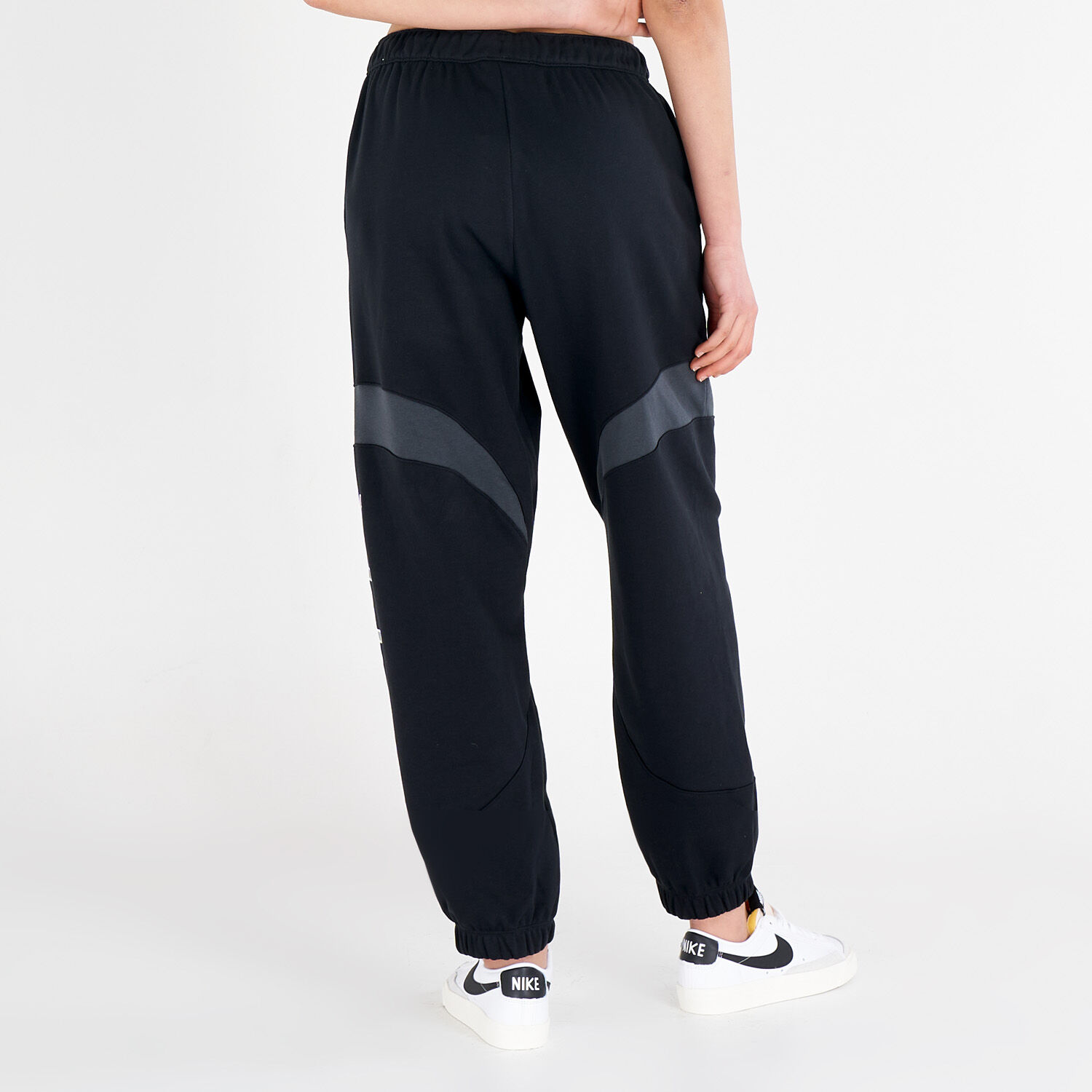 Pantaloni nike air on sale