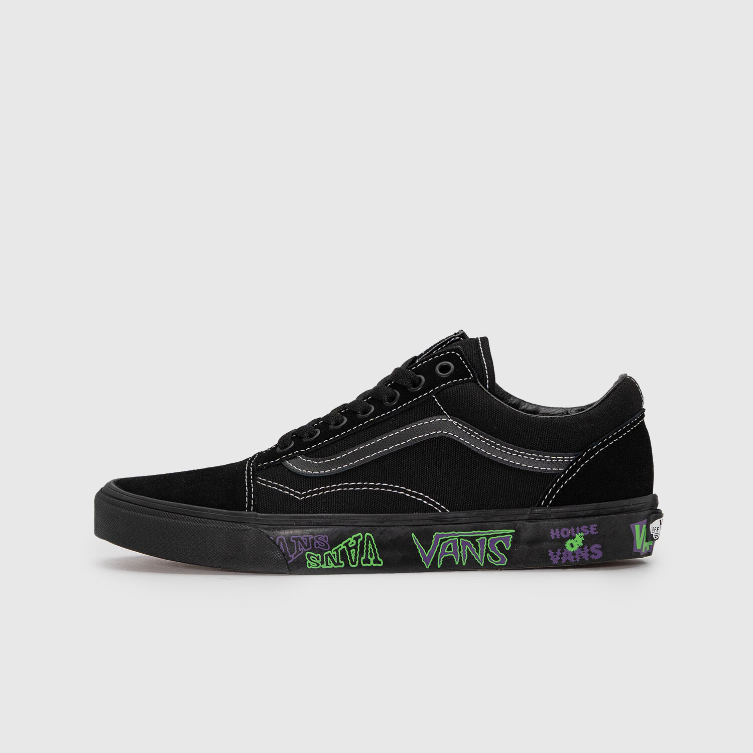Blackout old skool vans sales