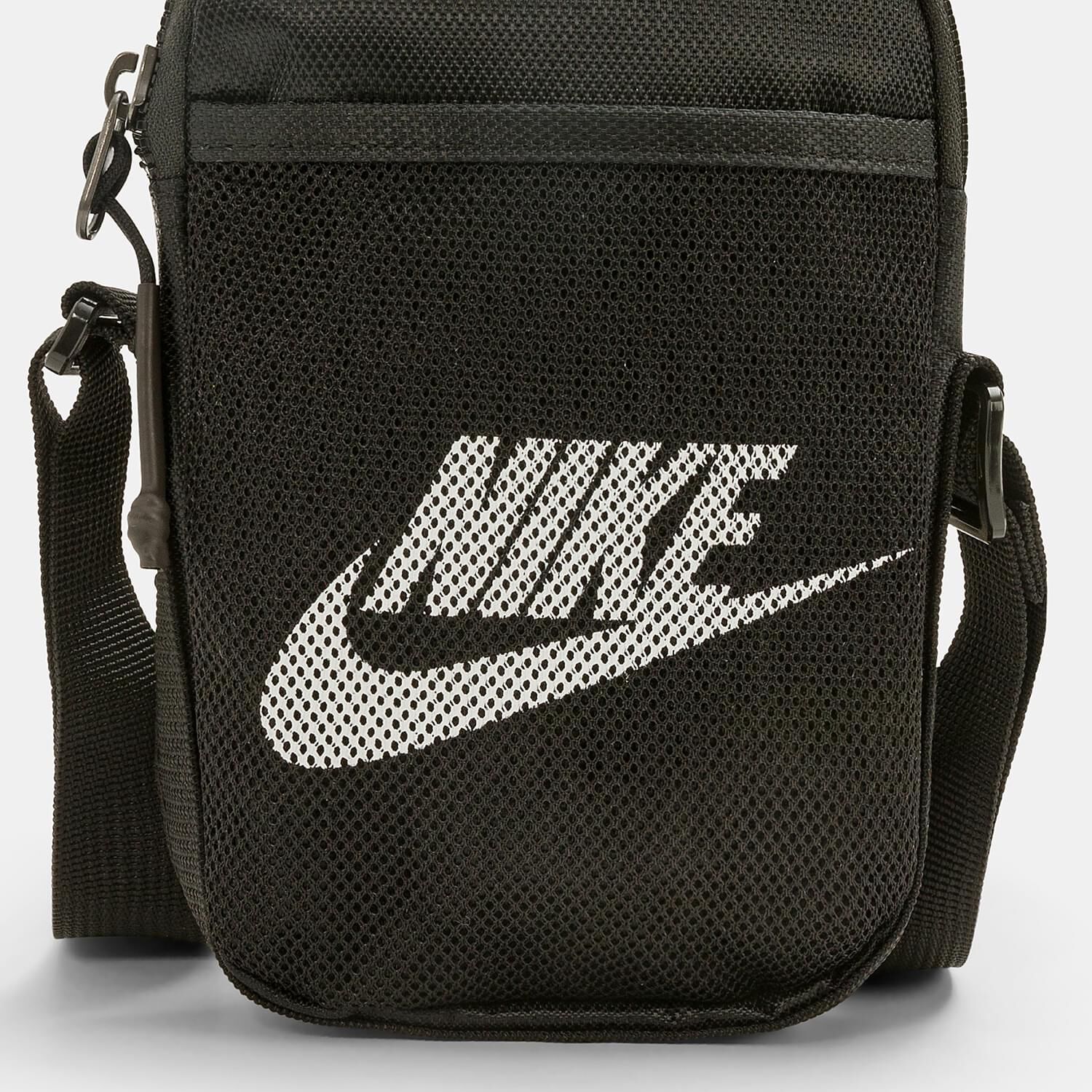 Nike Heritage Crossbody Bag Black and White AW LAB