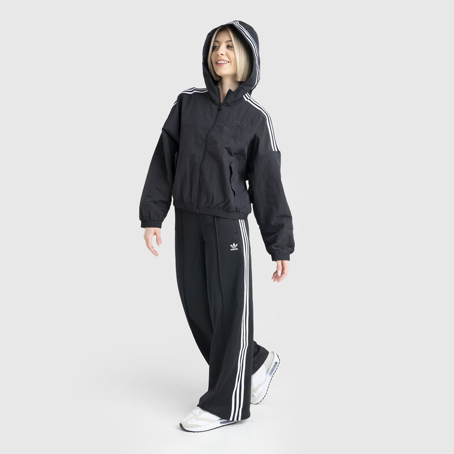 Adidas originals by outlet aw graphic joggers