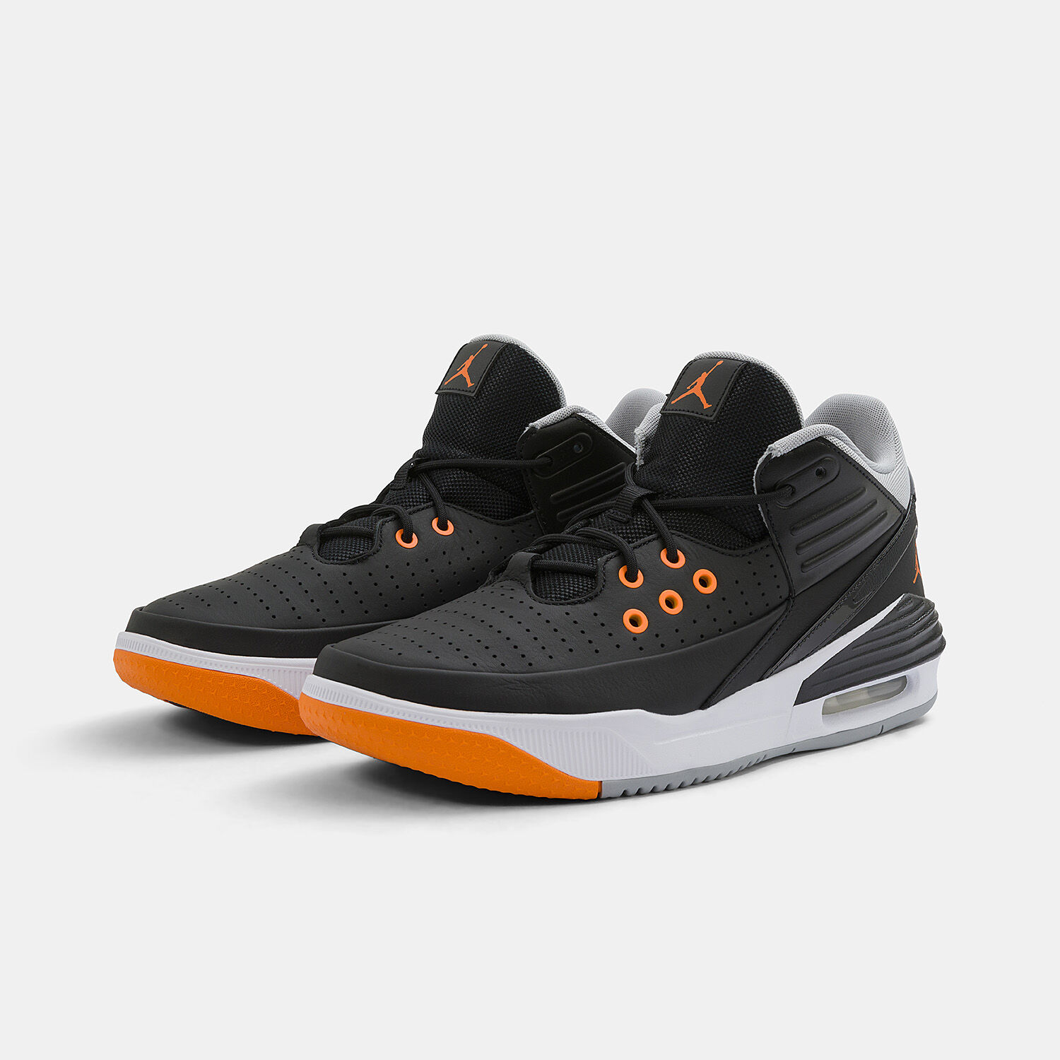 Jordan max aura orange deals