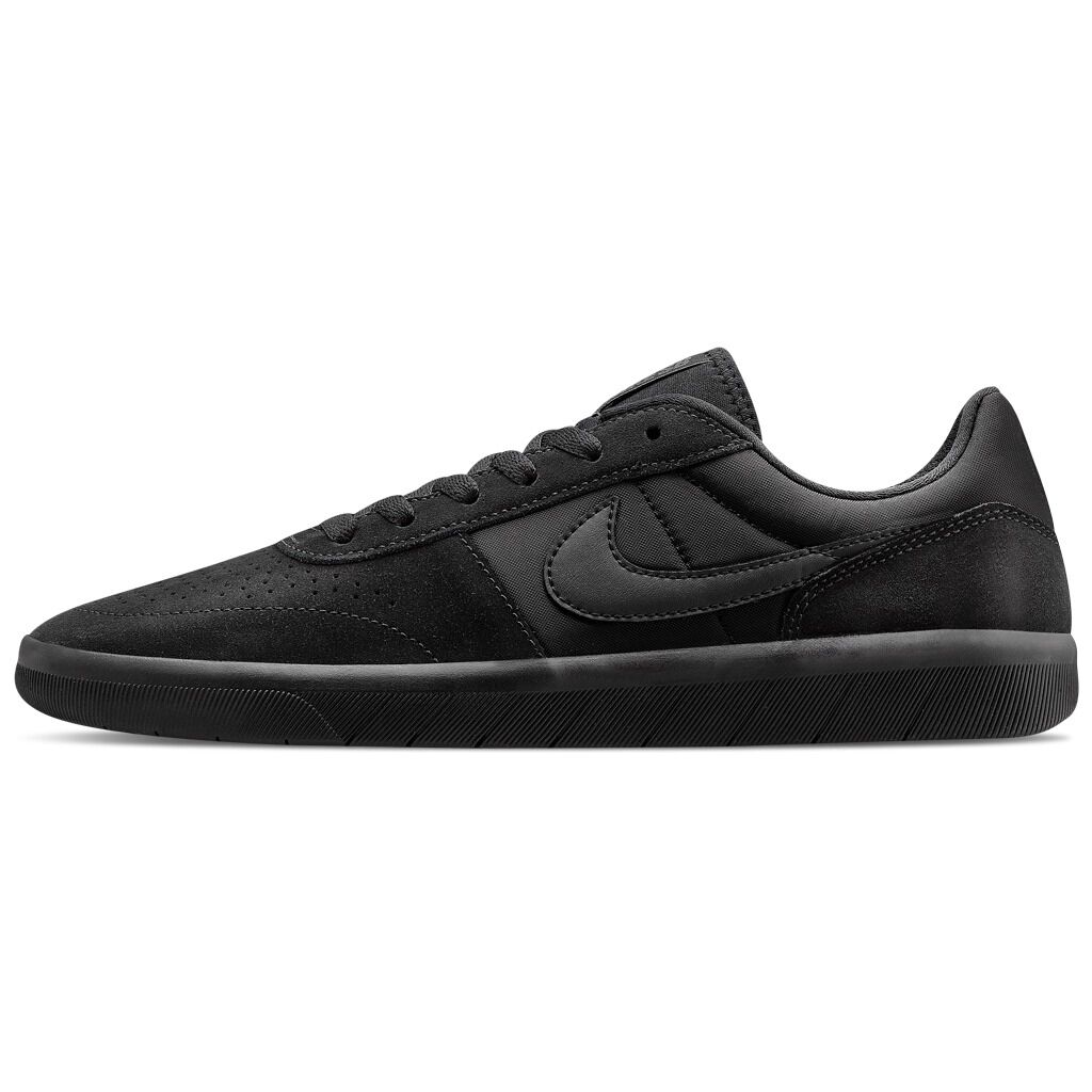 Nike sb total black sales