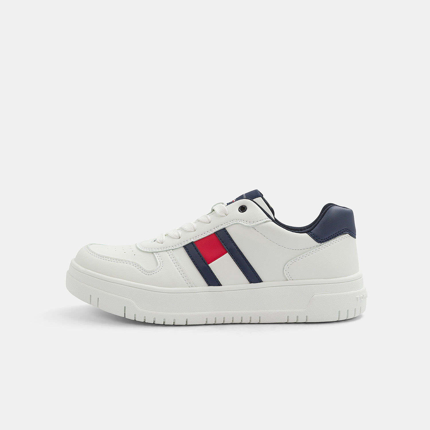 Discover Tommy Hilfiger style The Tommy Hilfiger Paulene Flag Low