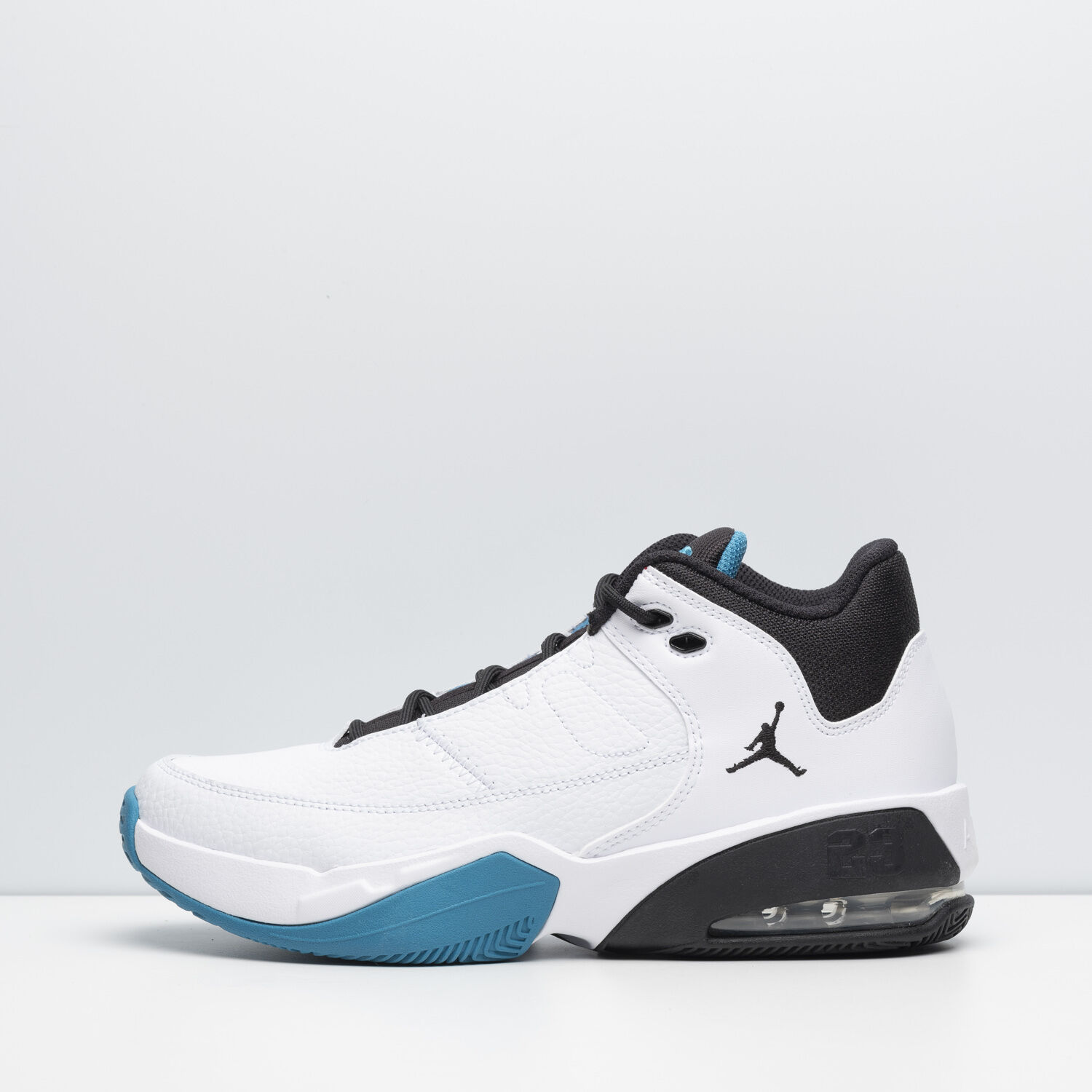 Boys jordan max aura best sale