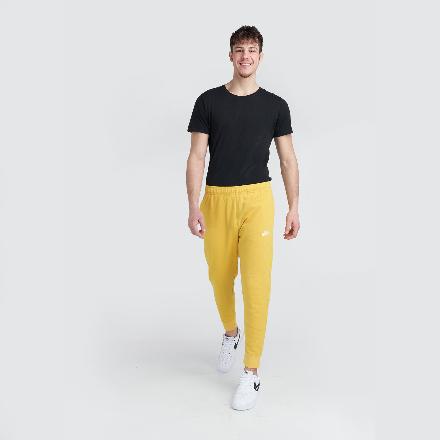 Nike Sportswear Club Jogger pants yellow AW LAB