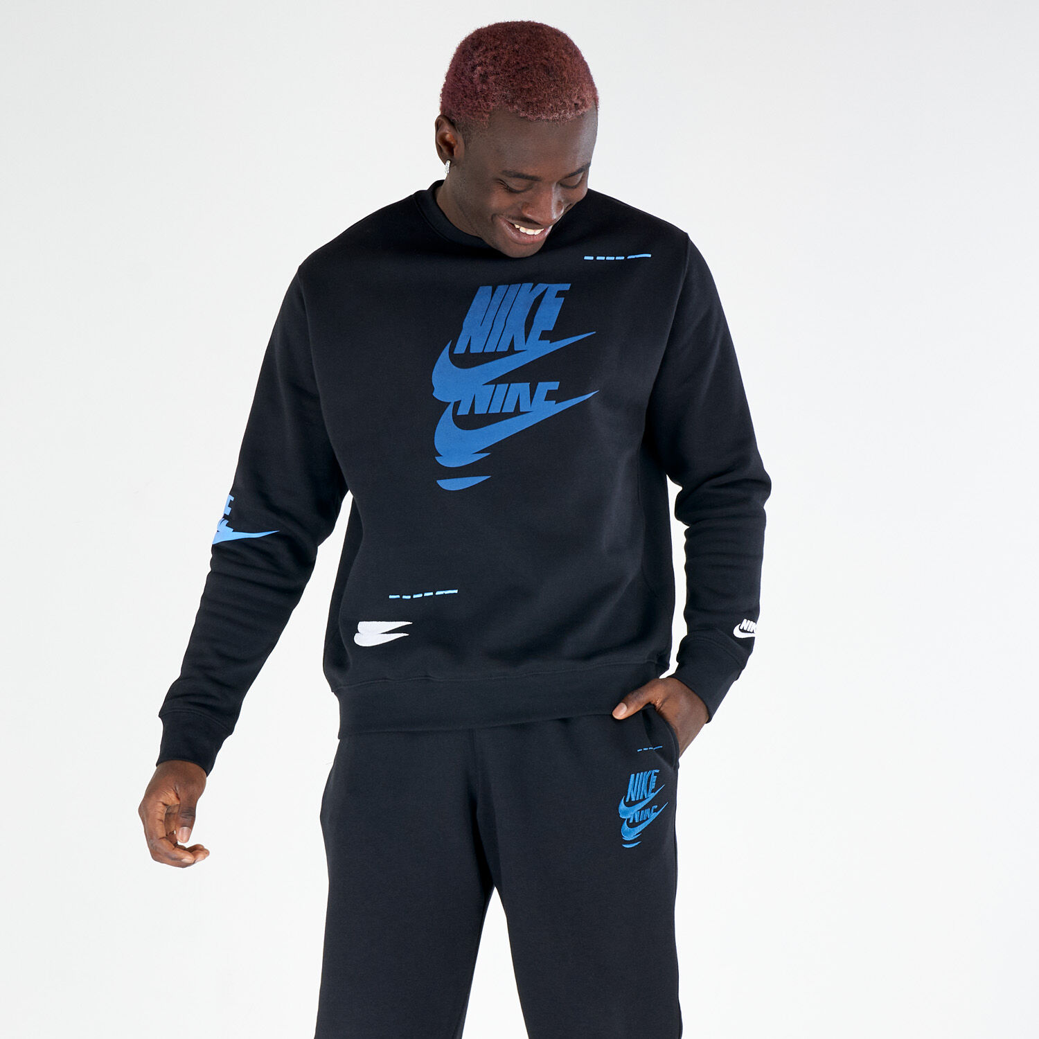 Nike sport store distort fleece crew