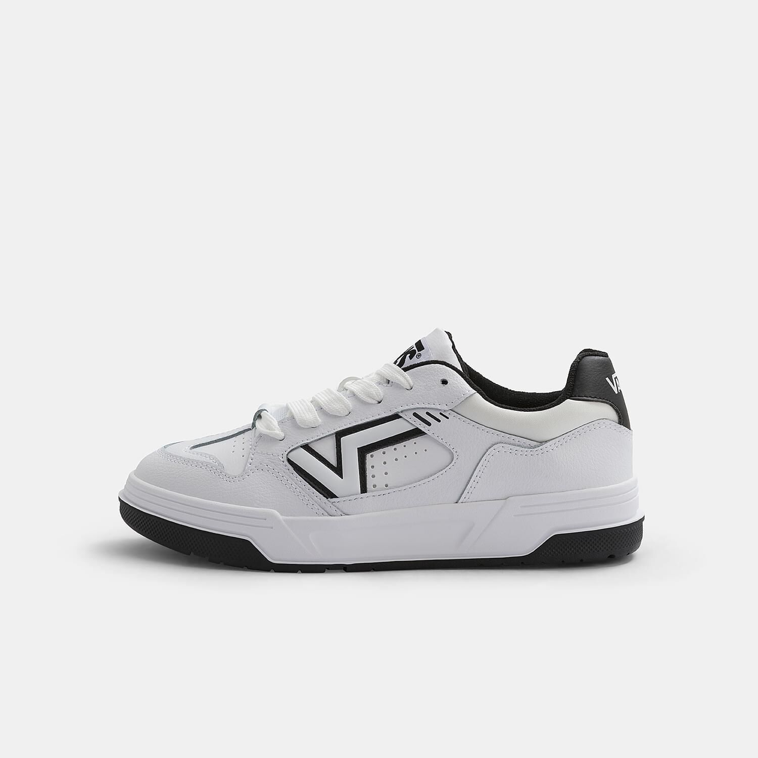 Vans Upland white and black AW LAB