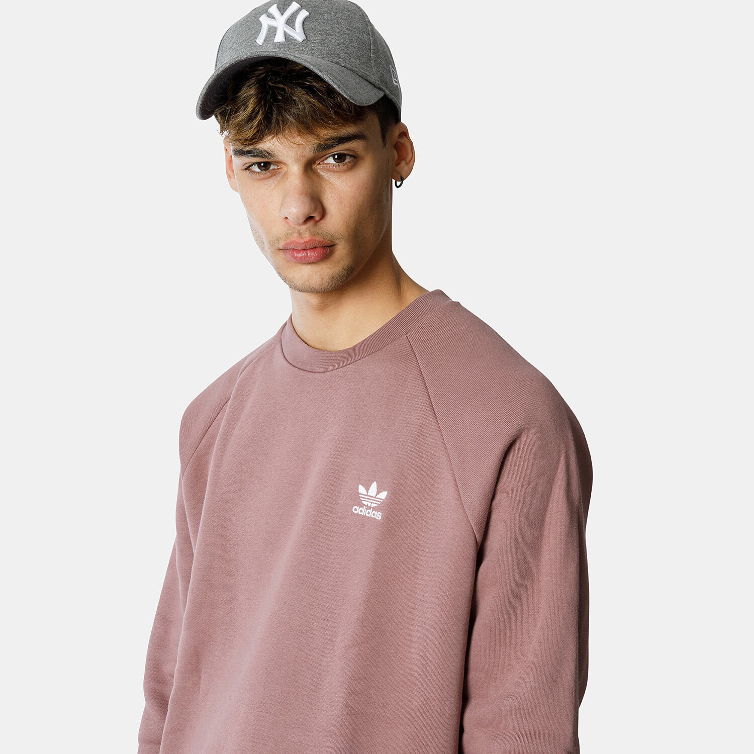 Adidas originals essential crew cheap neck sweatshirt in gre