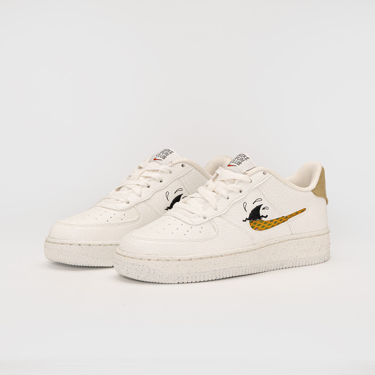 Nike Air Force 1 LV8 Gs black and beige AW LAB
