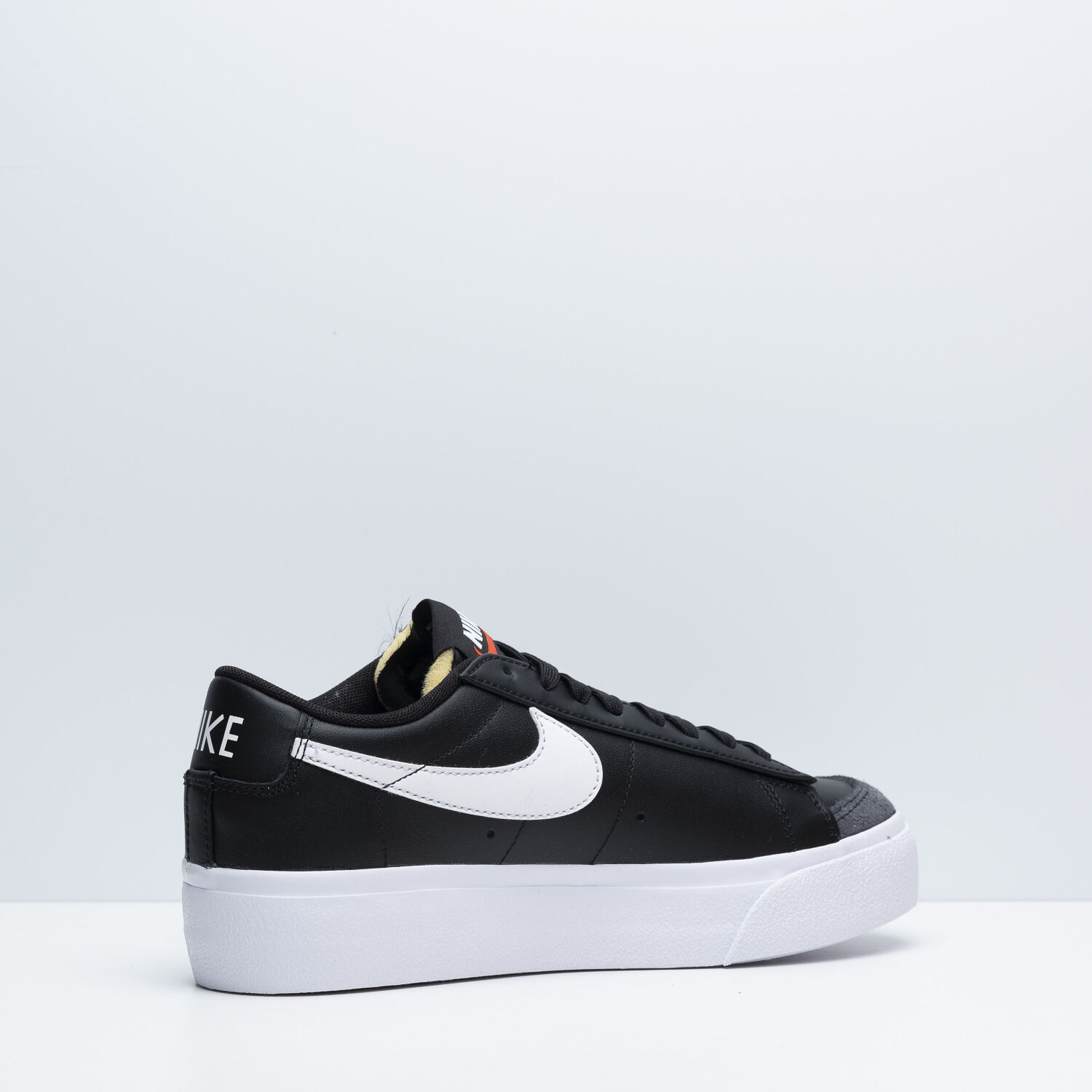 Blazer basse nere 2025