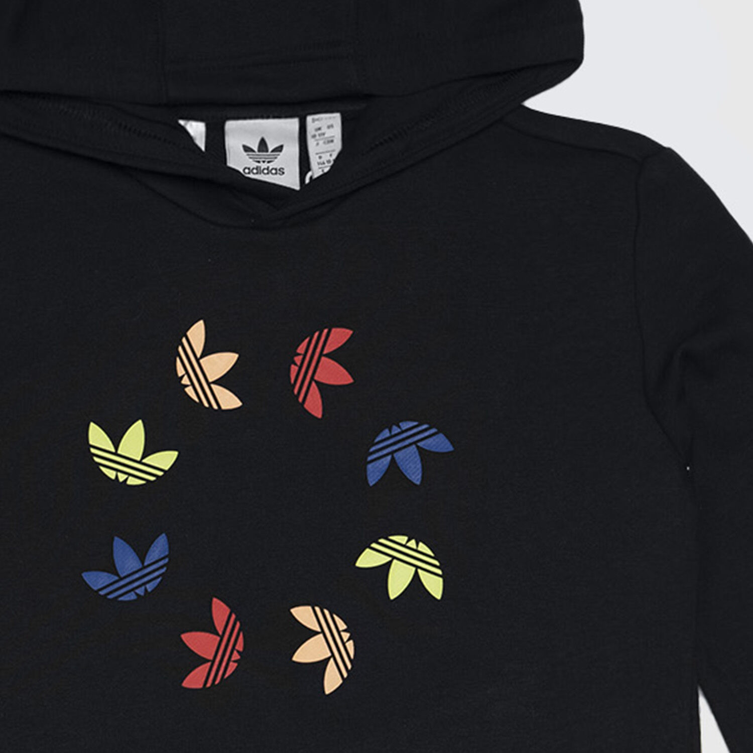 Felpa best sale adidas colorata