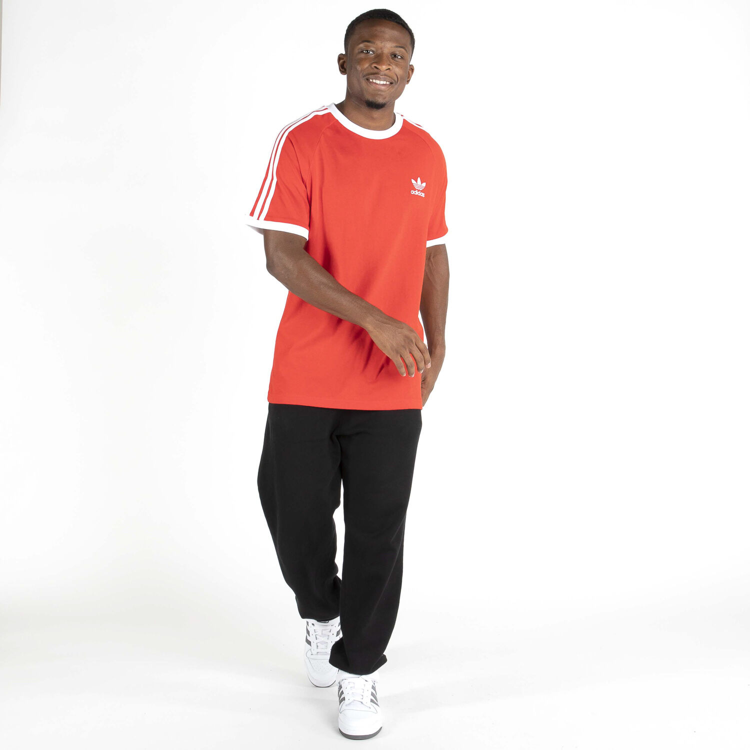 Adidas trefoil 3 stripes t shirt in red outlet