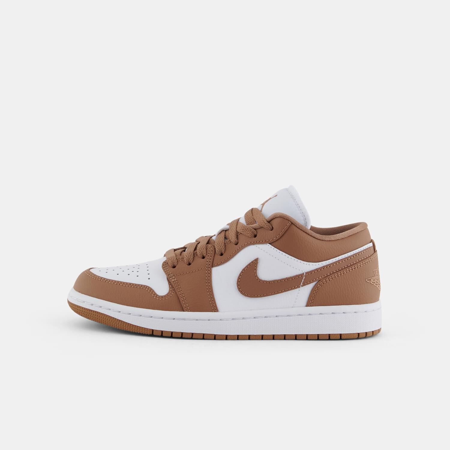 NIKE JORDAN BRAND W AIR JORDAN 1 LOW WHT/BORDEX 国内発送 JORDAN BRAND W AIR JORDAN 1 LOW SE｜BILLY'S ENT 公式通販