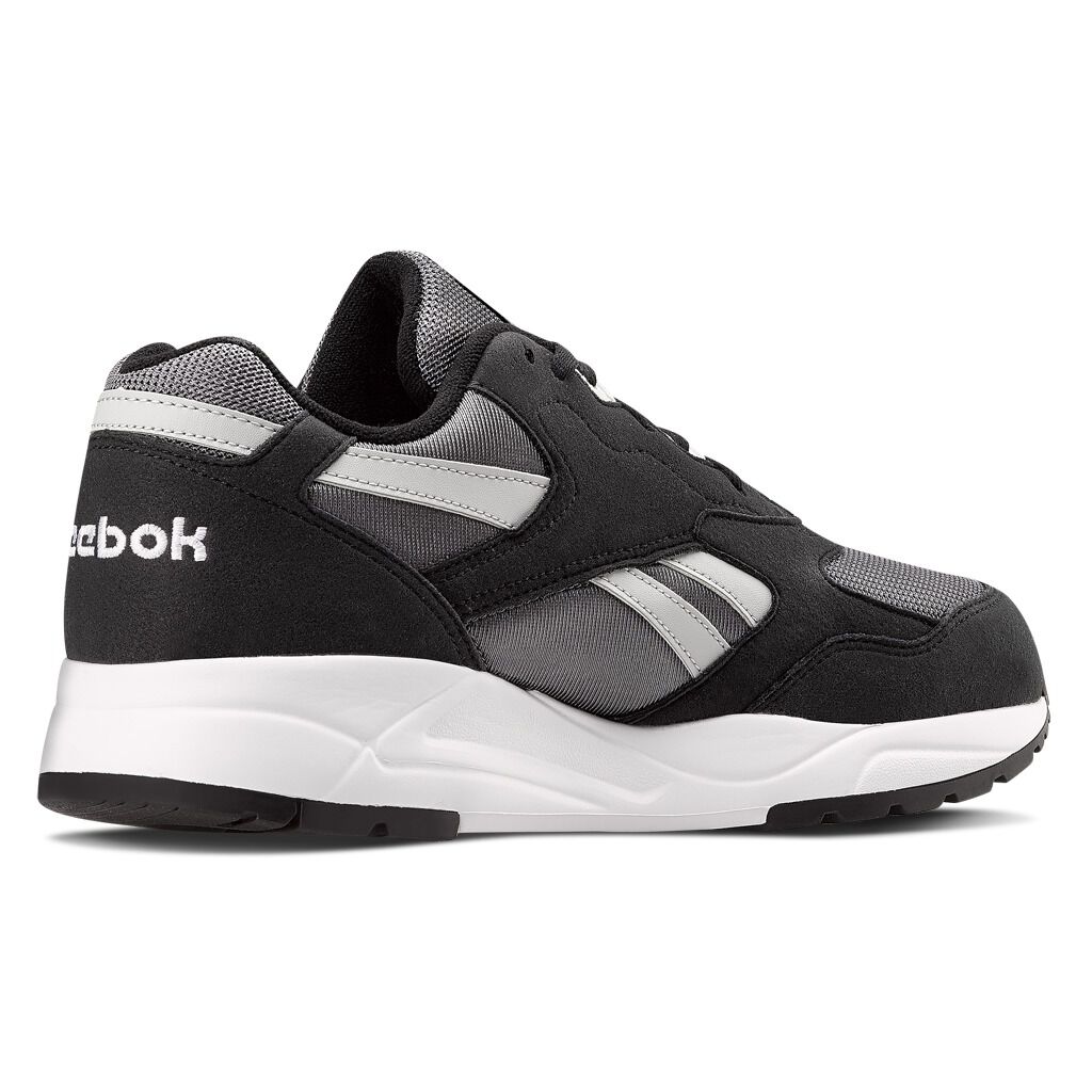 Reebok Bolton Essential black shoes