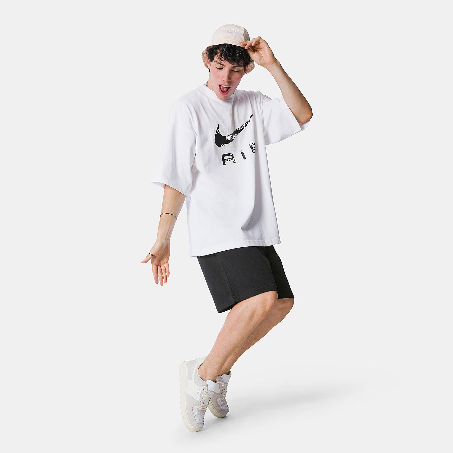 Nike Sportswear Os Air T-shirt, black and white | AW LAB