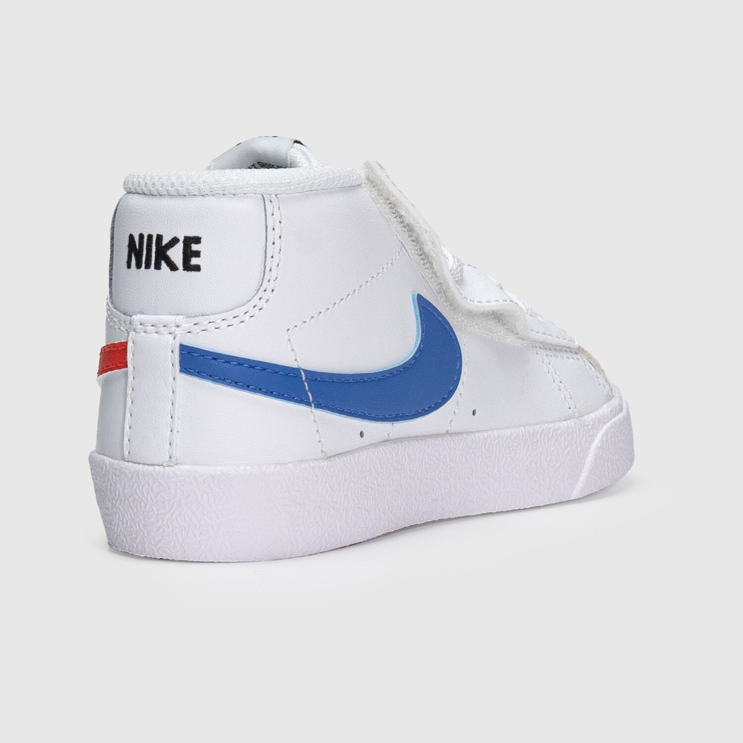 Nike blazer high rojas store