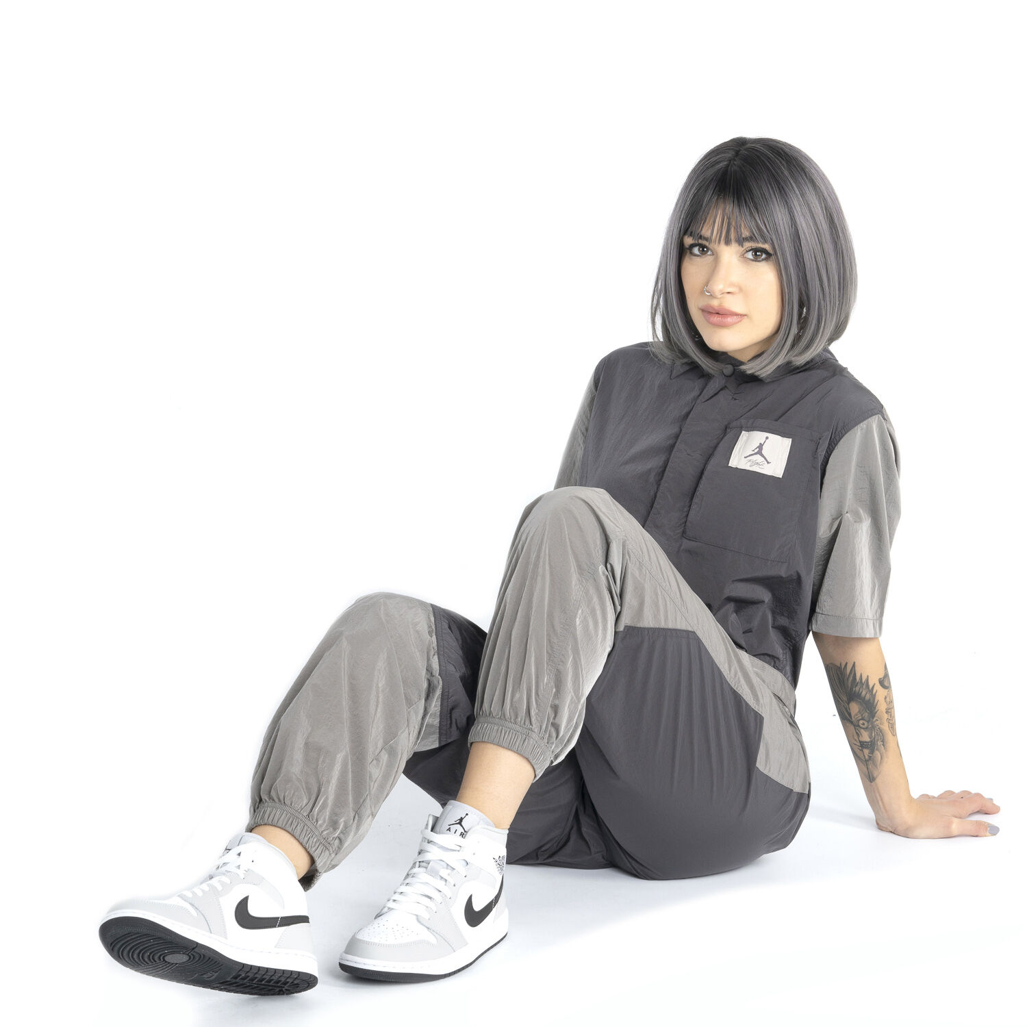 Jordan 1 mid online light smoke grey mujer