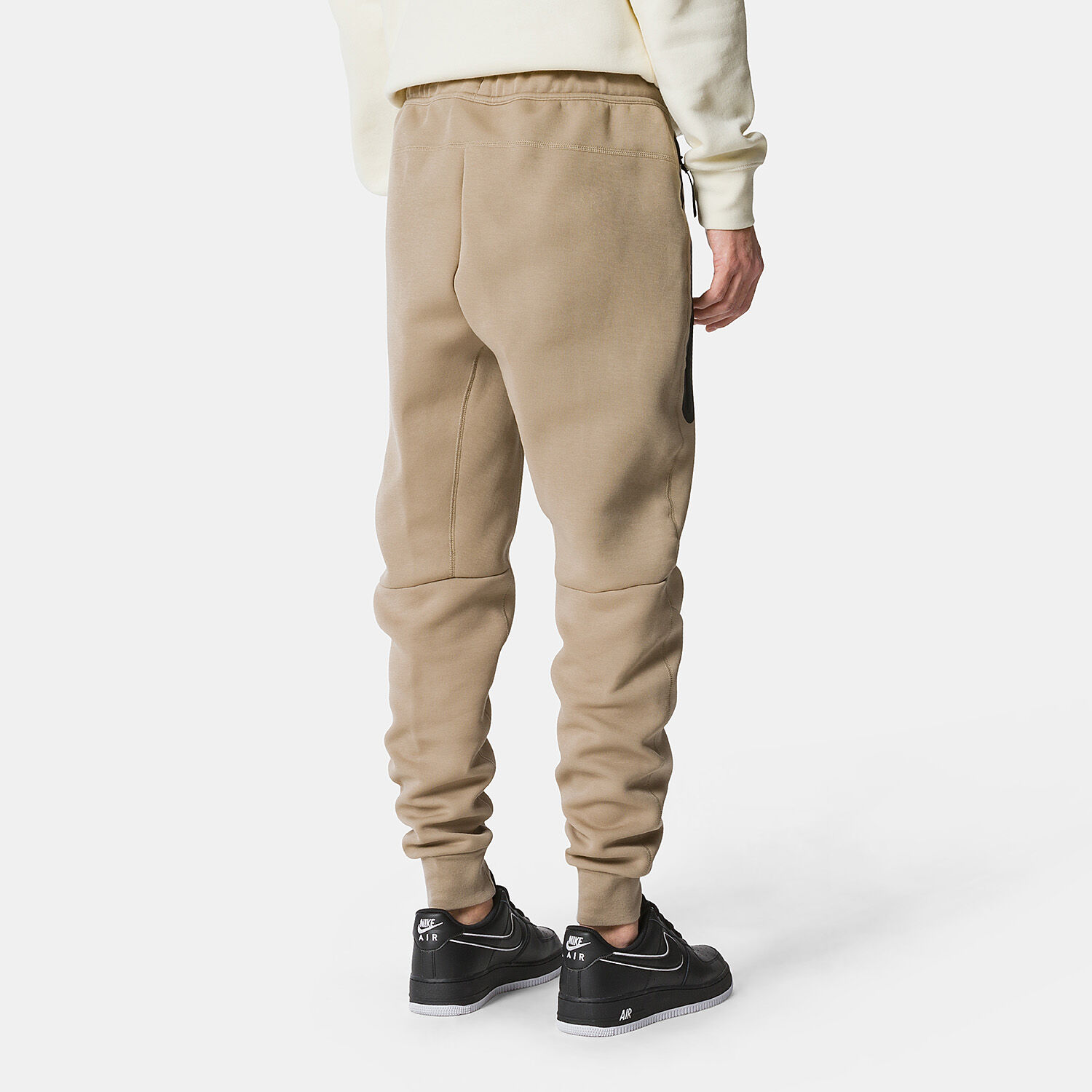 Beige nike jogger outlet