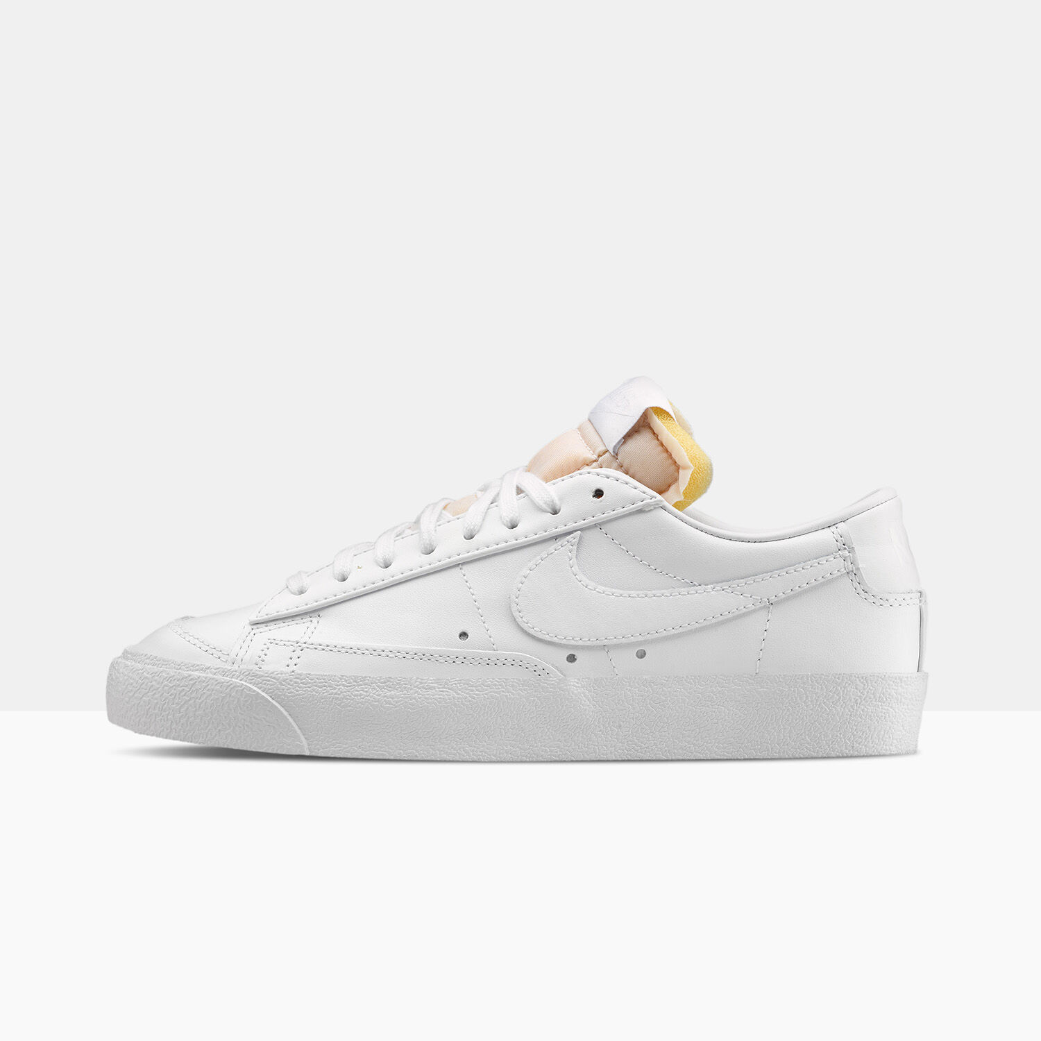 Nike bianche deals basse