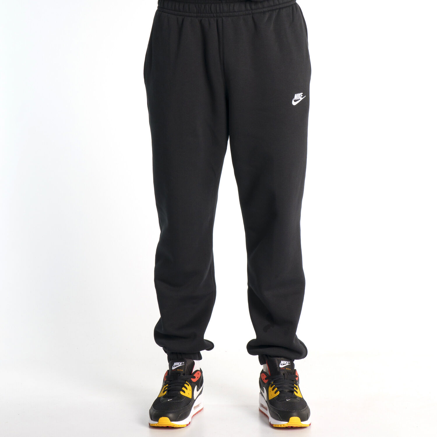 Nike club cuffed shop fleece pants black