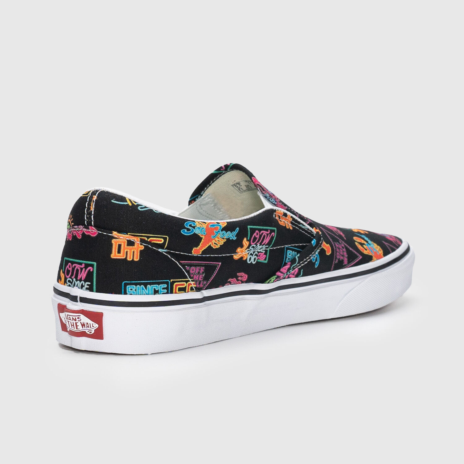 Vans slip 2025 on zalora