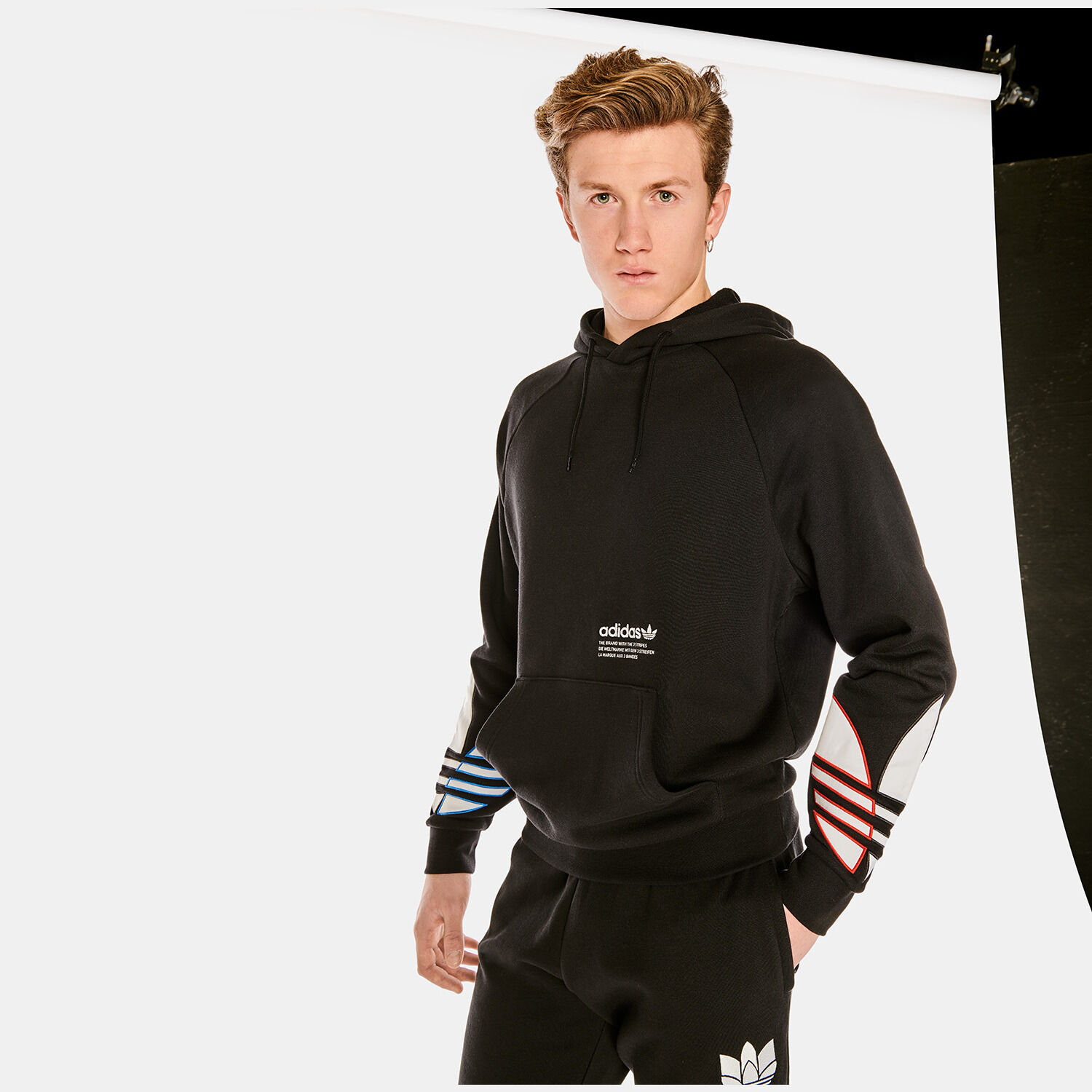 ADICOLOR TRICOLOR TREFOIL HOODIE BLACK AW LAB