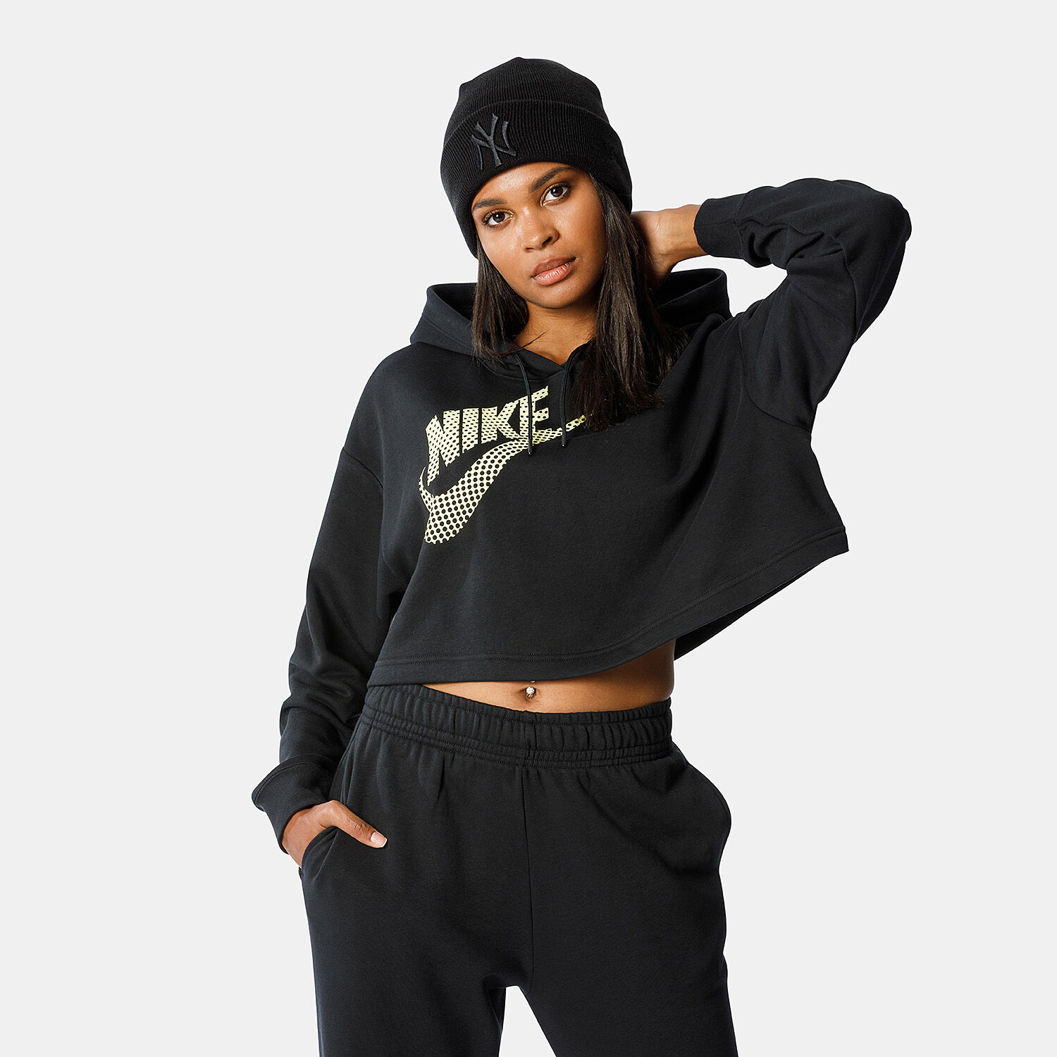 Felpa Nike Sportswear nera e dorata AW LAB