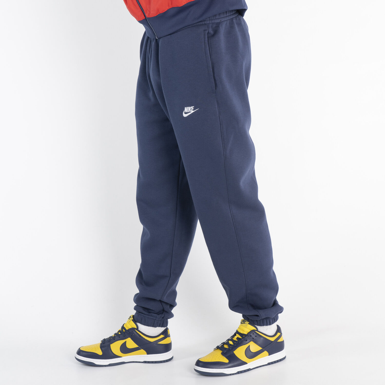 Nike sportswear club fleece men's pants deals