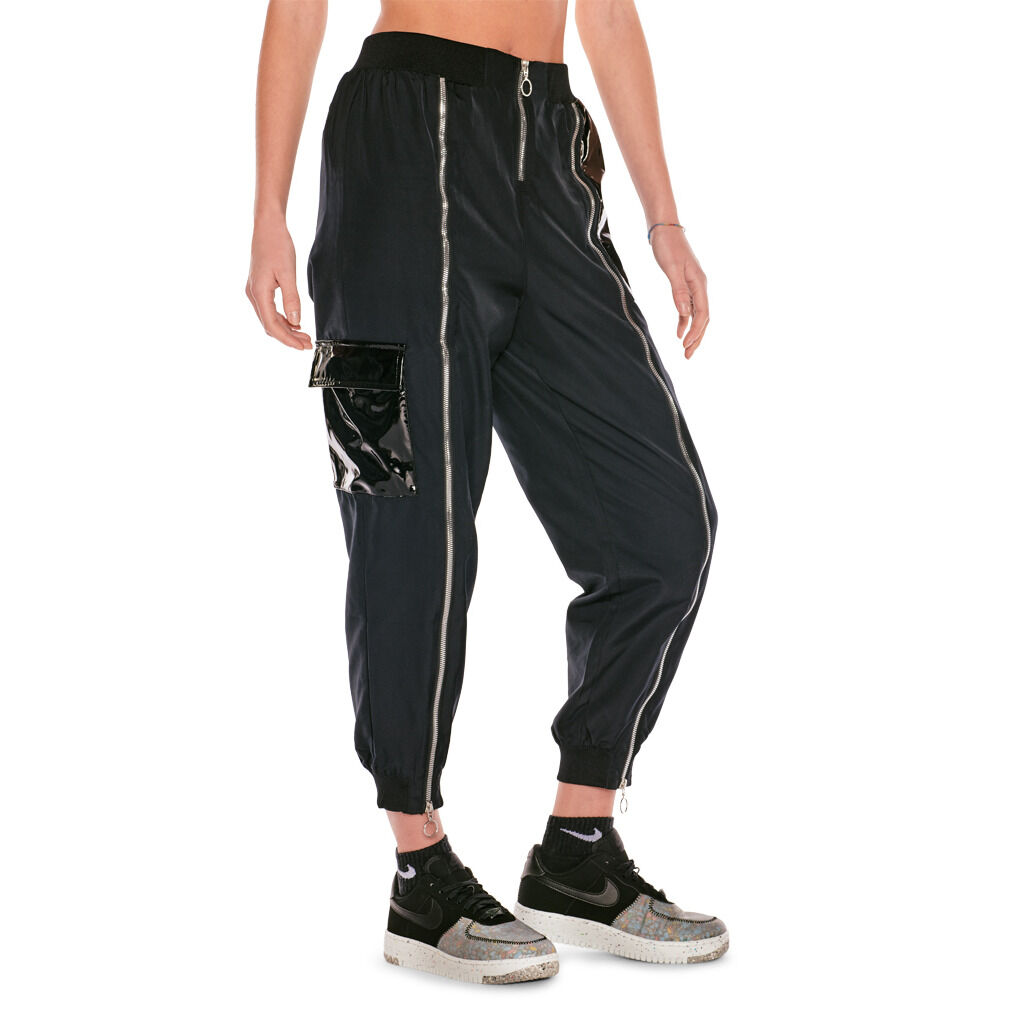 Nike icon clash discount woven track pants