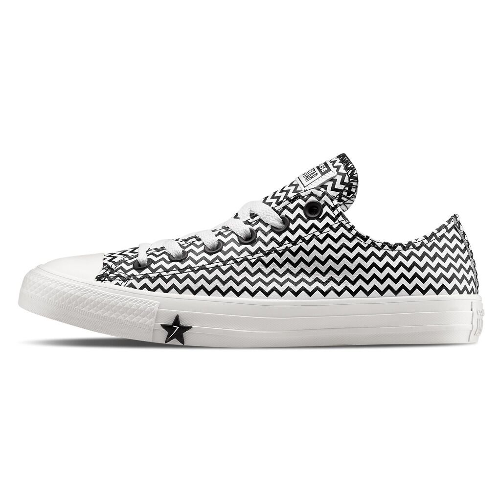 Converse Chuck Taylor All Star vltg shoes black and white AW LAB