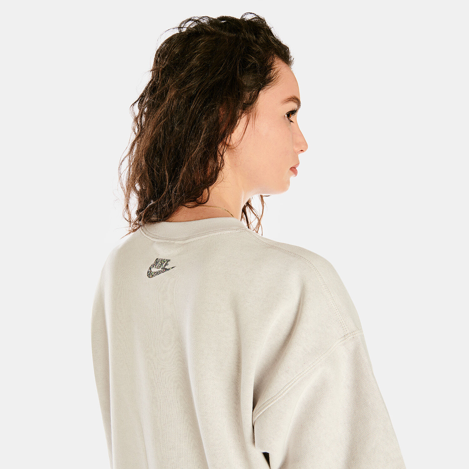 Nike mini swoosh on sale boxy sweatshirt oatmeal